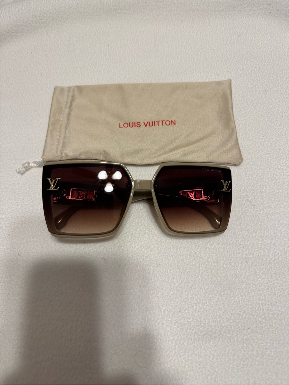 Louis Vuitton Women's Beige Frame Sunglasses with Brown Gradient Lenses